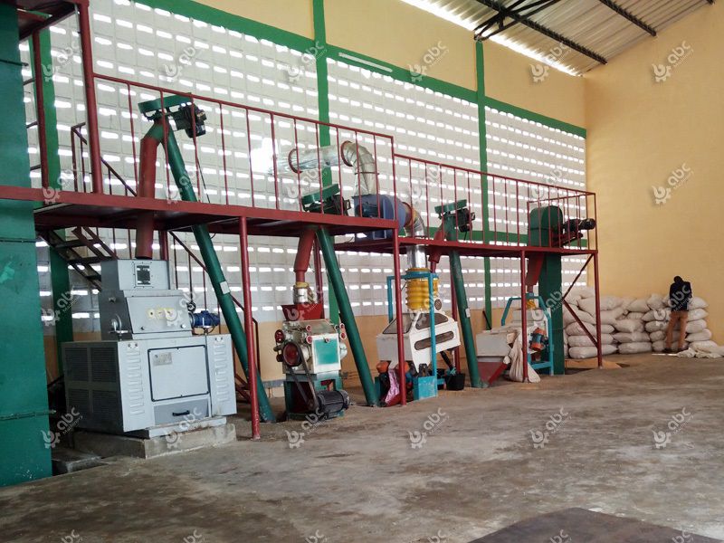 Machine de pressage d'huile de colza