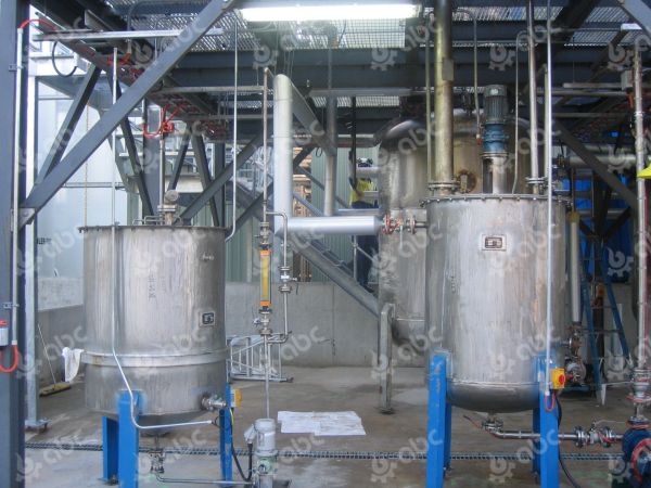palm oil refinery tank